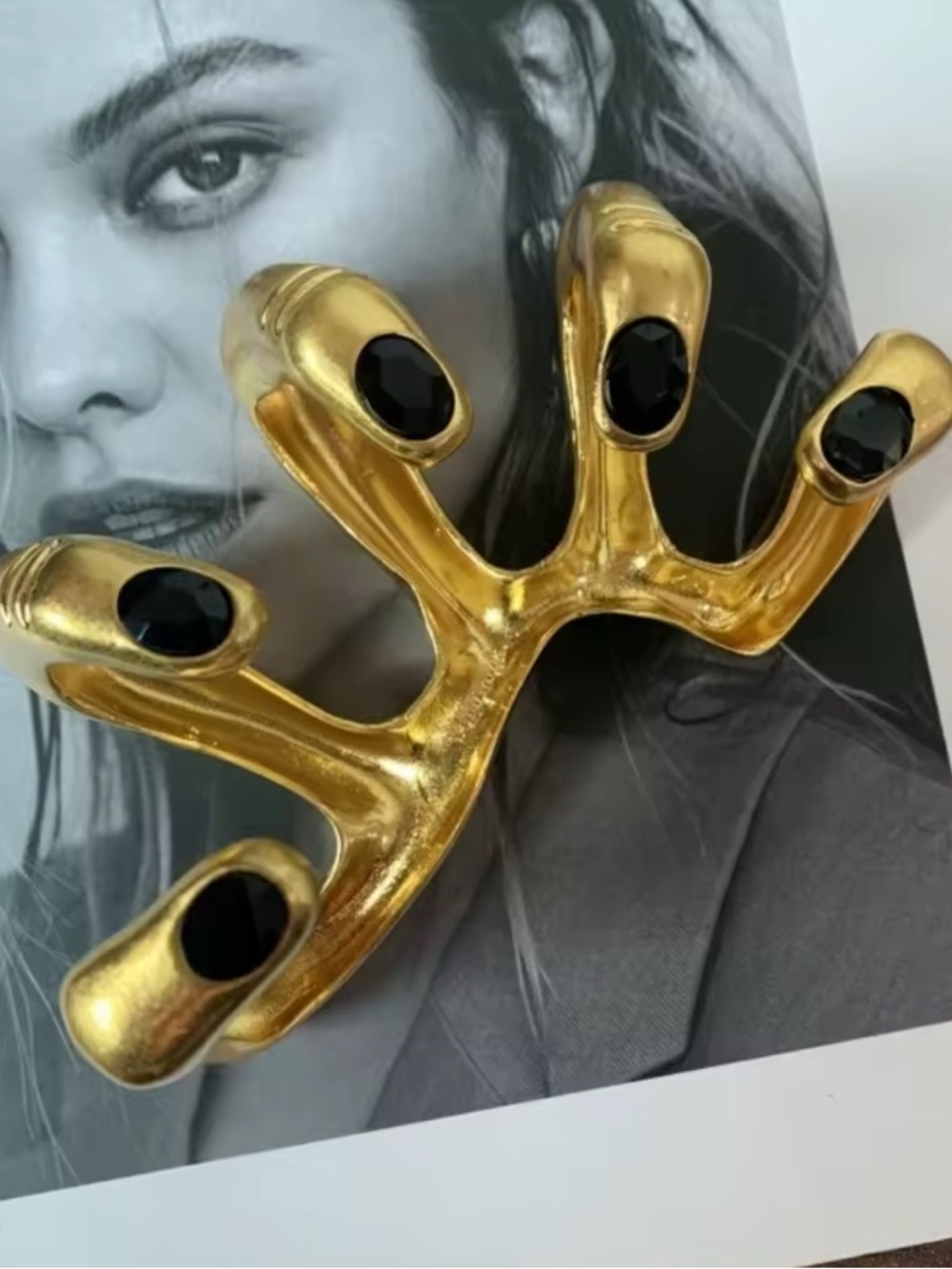 Big Hand Design Fashion Show Ring